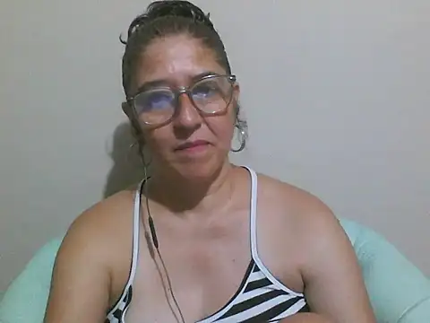 Chat XXX en directo de Sultry-Selene