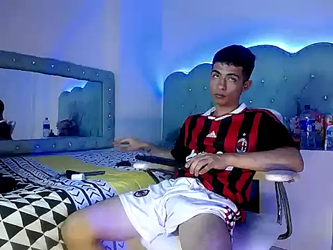 Apolo_Richards Adlı Modelin Canlı XXX Sohbeti