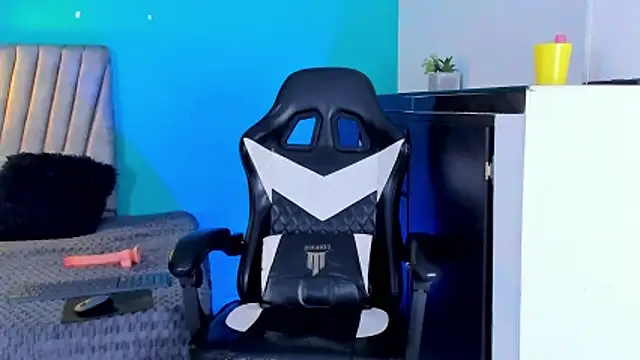 NicolasTorrez Chat XXX live