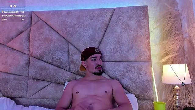 SavageCross1 Adlı Modelin Canlı XXX Sohbeti