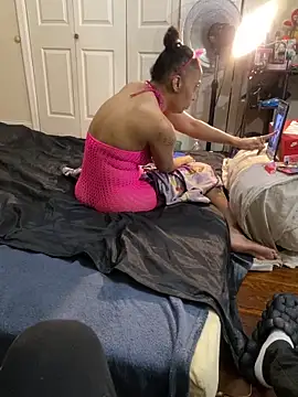 Pertunjukan Kamera Web moneymvkngbucks