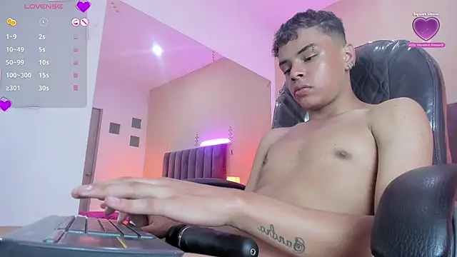 Chatroom XXX en direct de Xavier_Fox___