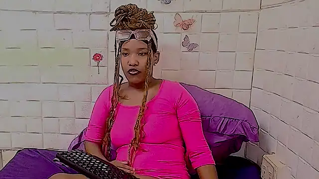 EroticSexyPrada's Live XXX Chat