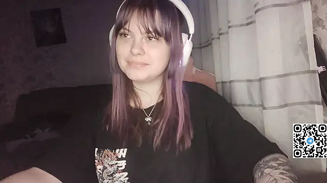 KristiBloom Adlı Modelin Canlı XXX Sohbeti