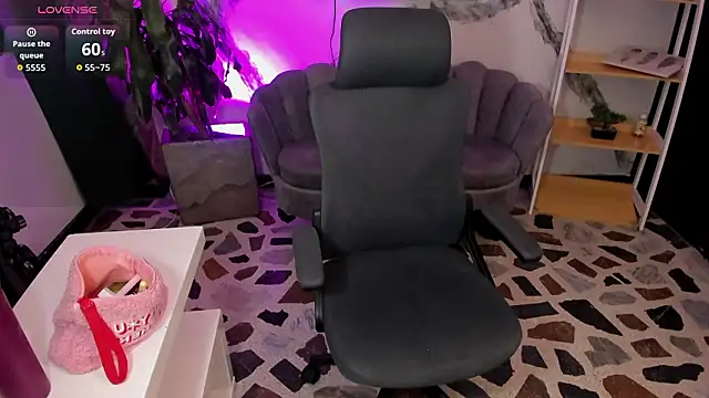 CelesteBrucee's Live XXX Chat