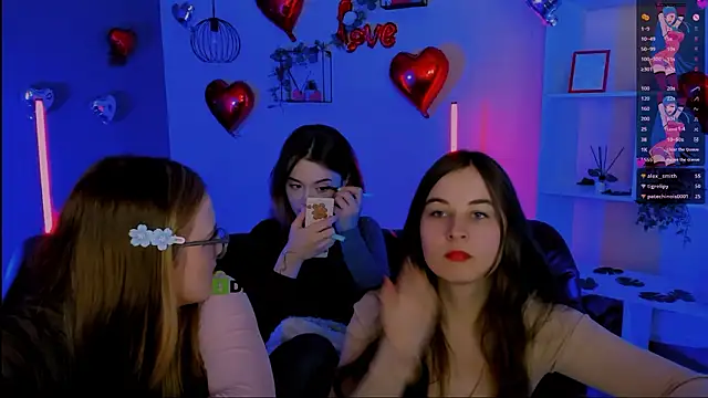 liana_kisses Adlı Modelin Canlı XXX Sohbeti