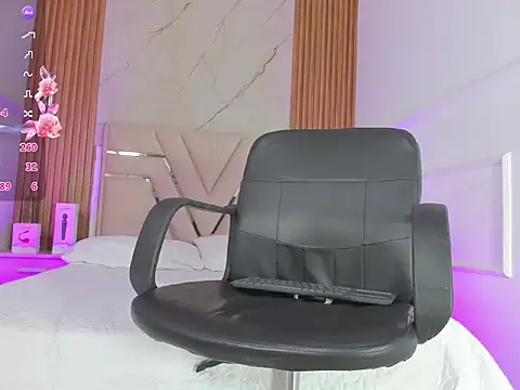 Abbyevaans Adlı Modelin Canlı XXX Sohbeti