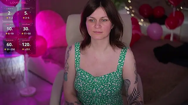 TinaMelt élő XXX-chatje