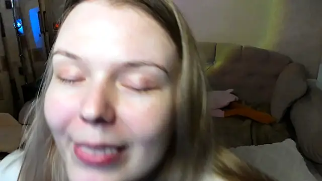 Chat +18 de Vivian_Davis ao vivo