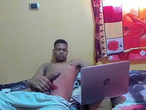 aunstin_farid1 élő XXX-chatje