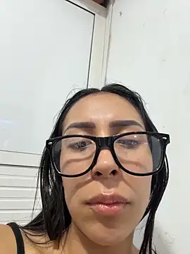 pregnant_sofii18 Adlı Modelin Canlı XXX Sohbeti