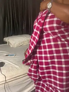 Chat +18 de Cardiebae89 ao vivo