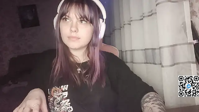 KristiBloom Adlı Modelin Canlı XXX Sohbeti