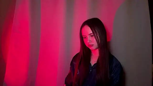 MarylynnSimens Adlı Modelin Canlı XXX Sohbeti