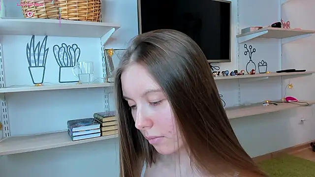 Peggy_Beauty Adlı Modelin Canlı XXX Sohbeti