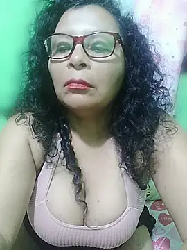 Amarantha25 élő XXX-chatje