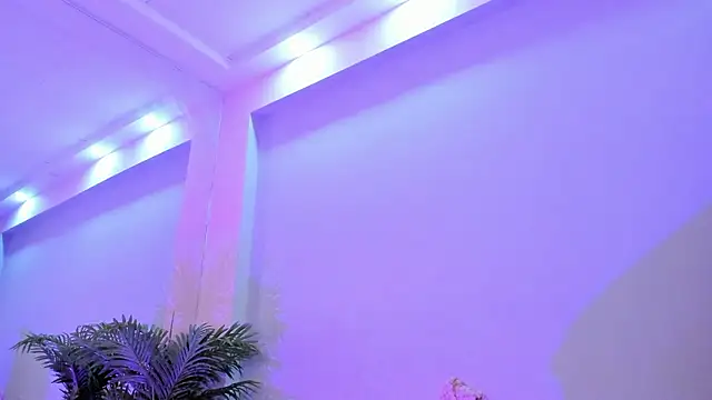 SerennaNoir Adlı Modelin Canlı XXX Sohbeti