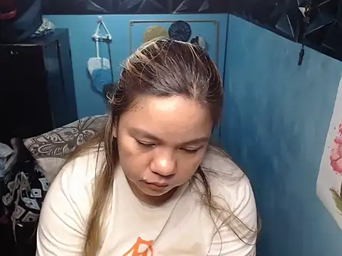 ambersmile Adlı Modelin Canlı XXX Sohbeti