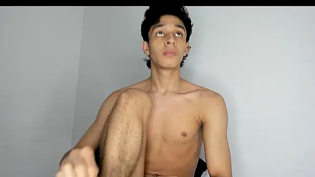 Chat +18 de evanscollins ao vivo