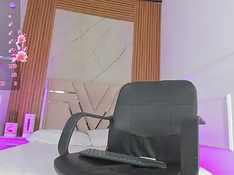 Abbyevaans: онлайн-секс-чат