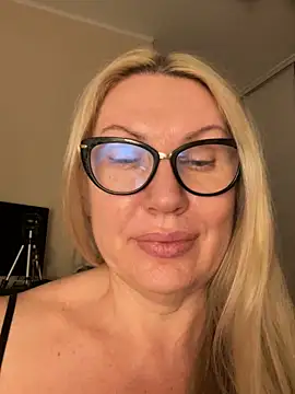 OliviaDancequeenのウェブカメラショー