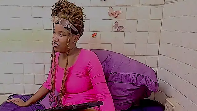 EroticSexyPradaのライブXXXチャット