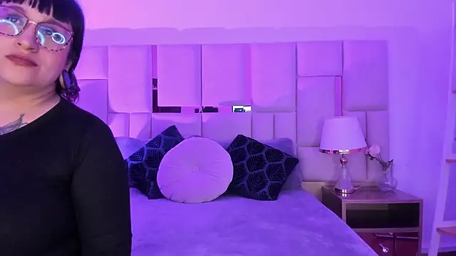 Violett_Sinclair: απευθείας συνο μιλία ΧΧΧ