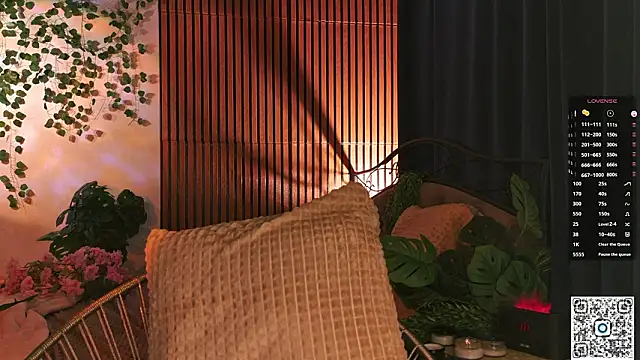 Chatroom XXX en direct de GildedKitten