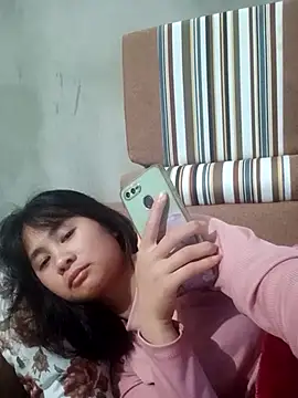 Him_MountainGirl Adlı Modelin Canlı XXX Sohbeti