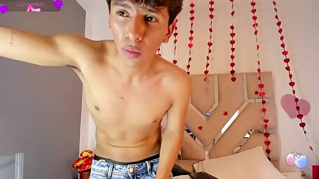 XXX chat uživo modela Angel_Lux