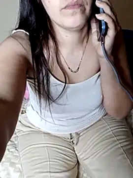 ShadiaStar 即時 XXX 聊天