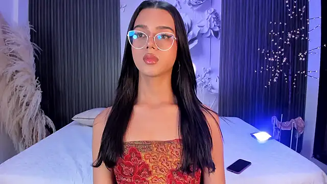 VictoriaMonroee_ élő XXX-chatje