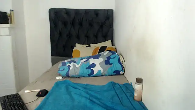 MissLola026のライブXXXチャット