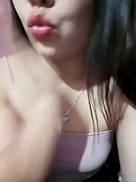 -Lanaa-のライブXXXチャット