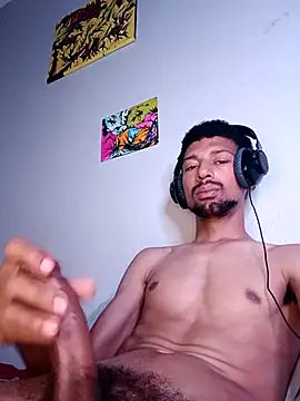 BigPrettyDick777 webkamerás műsora