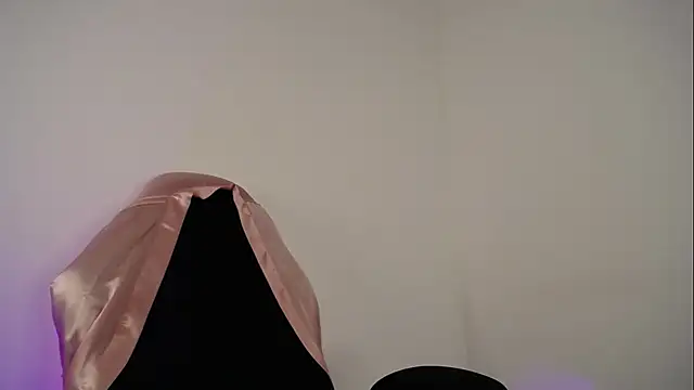 دردشة HelenaLior الجنسية المباشرة