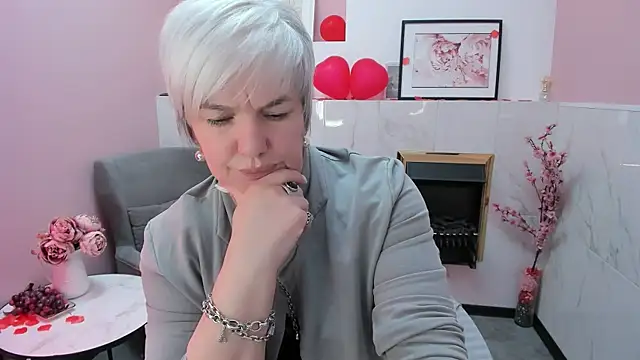 CarmenSoftのライブXXXチャット