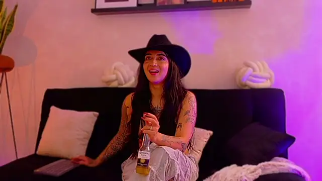 EmmyEvans1 Chat XXX in diretta