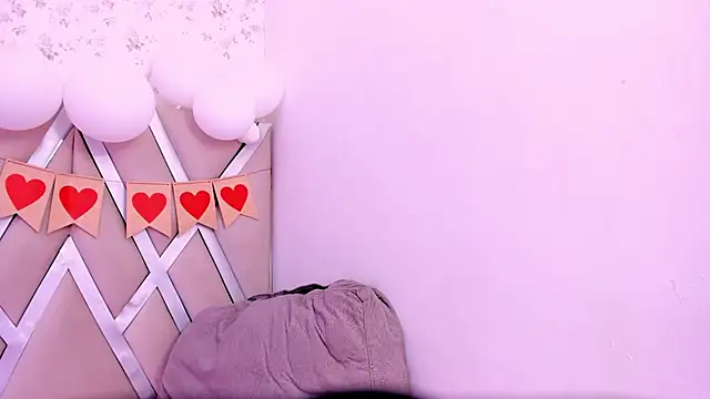 Helenn_monroy1 Adlı Modelin Canlı XXX Sohbeti