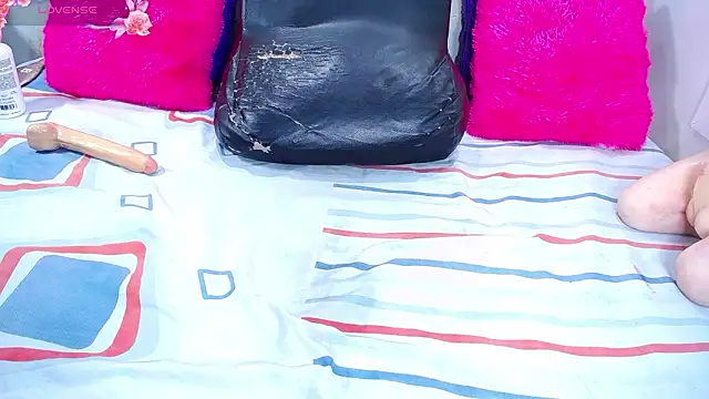 YHENDELYN_STONE 即時 XXX 聊天