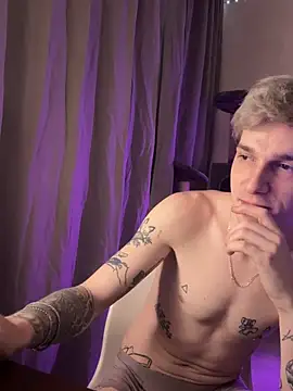 davesinner élő XXX-chatje