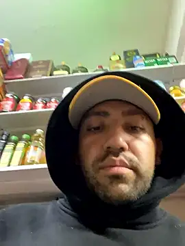 JuanZapata33's Webcam Show