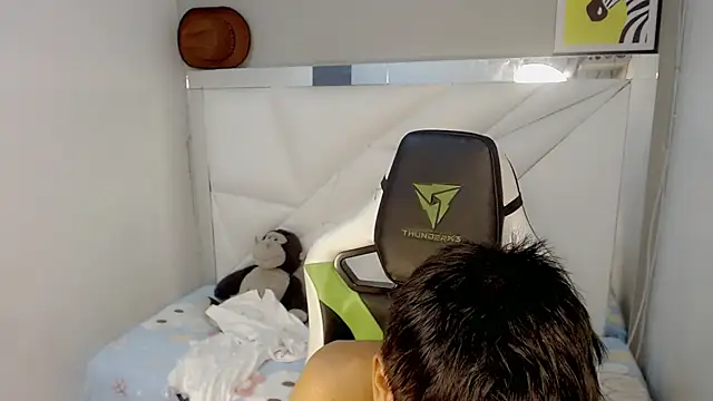 دردشة Liarr_ الجنسية المباشرة