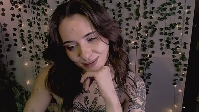 Chat +18 de risha_laas ao vivo