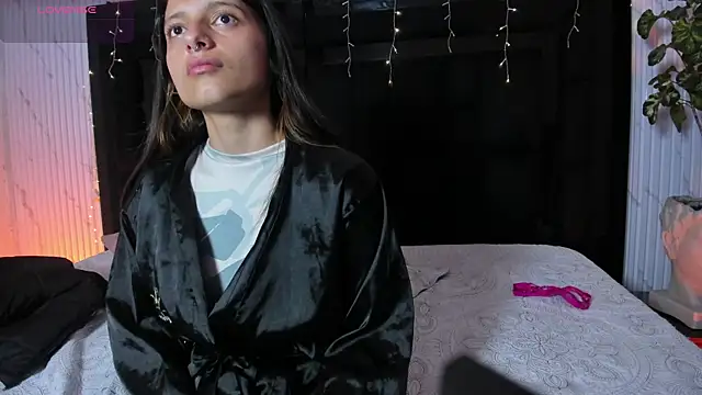 แชท XXX สดของ Agathaargent_