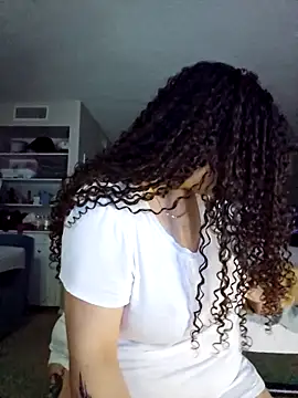 Chatroom XXX en direct de honeeyyy_pot