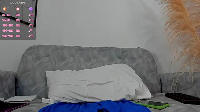 Show modela JhonLeving na web-kameri