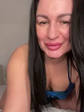 XXX chat uživo modela Tina8088