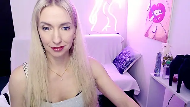 Chatroom XXX en direct de Cute_Smile_Shy