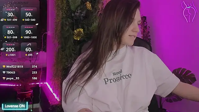 Chatroom XXX en direct de JennyDens